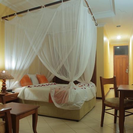 Giraffe Ocean View Hotel Dar es Salaam Buitenkant foto