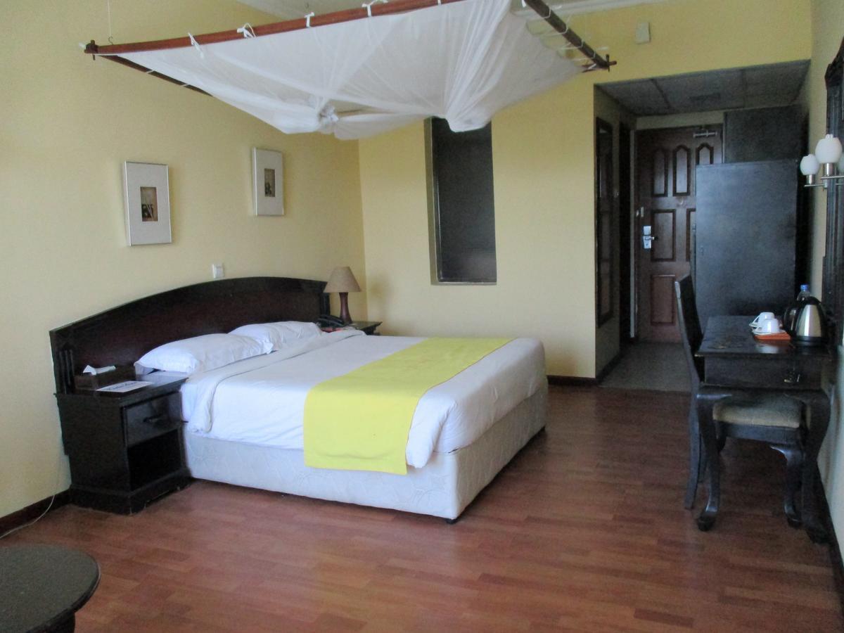 Giraffe Ocean View Hotel Dar es Salaam Buitenkant foto