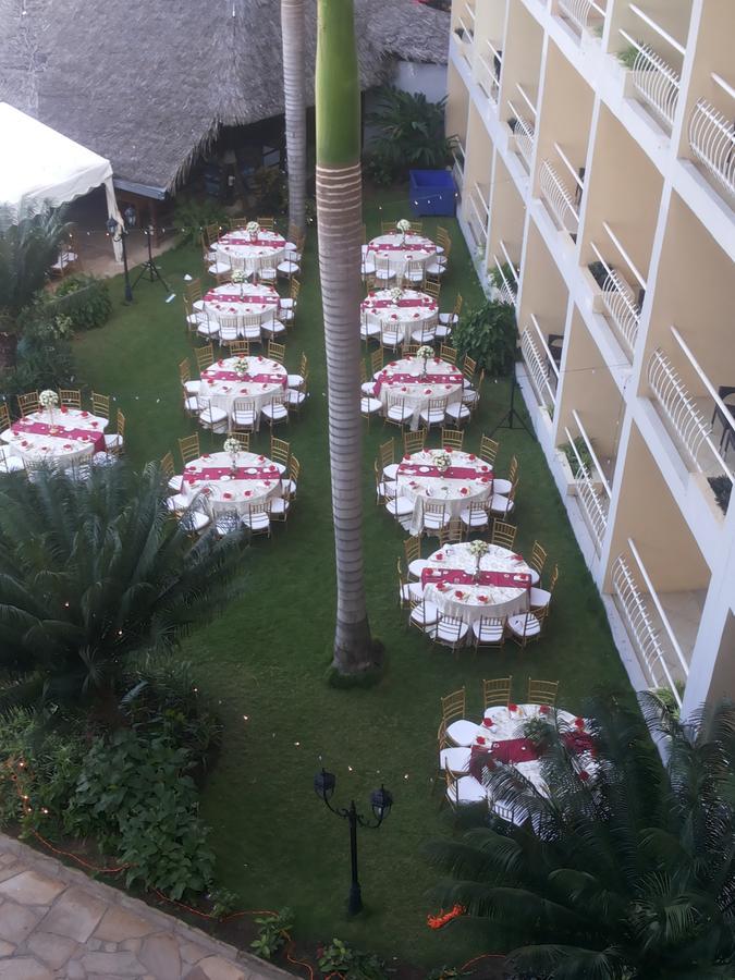 Giraffe Ocean View Hotel Dar es Salaam Buitenkant foto