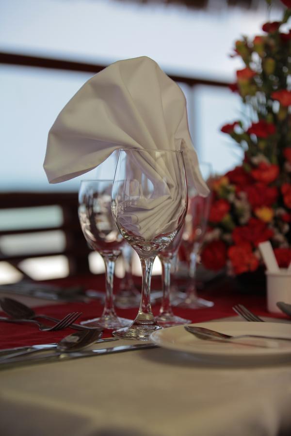 Giraffe Ocean View Hotel Dar es Salaam Buitenkant foto
