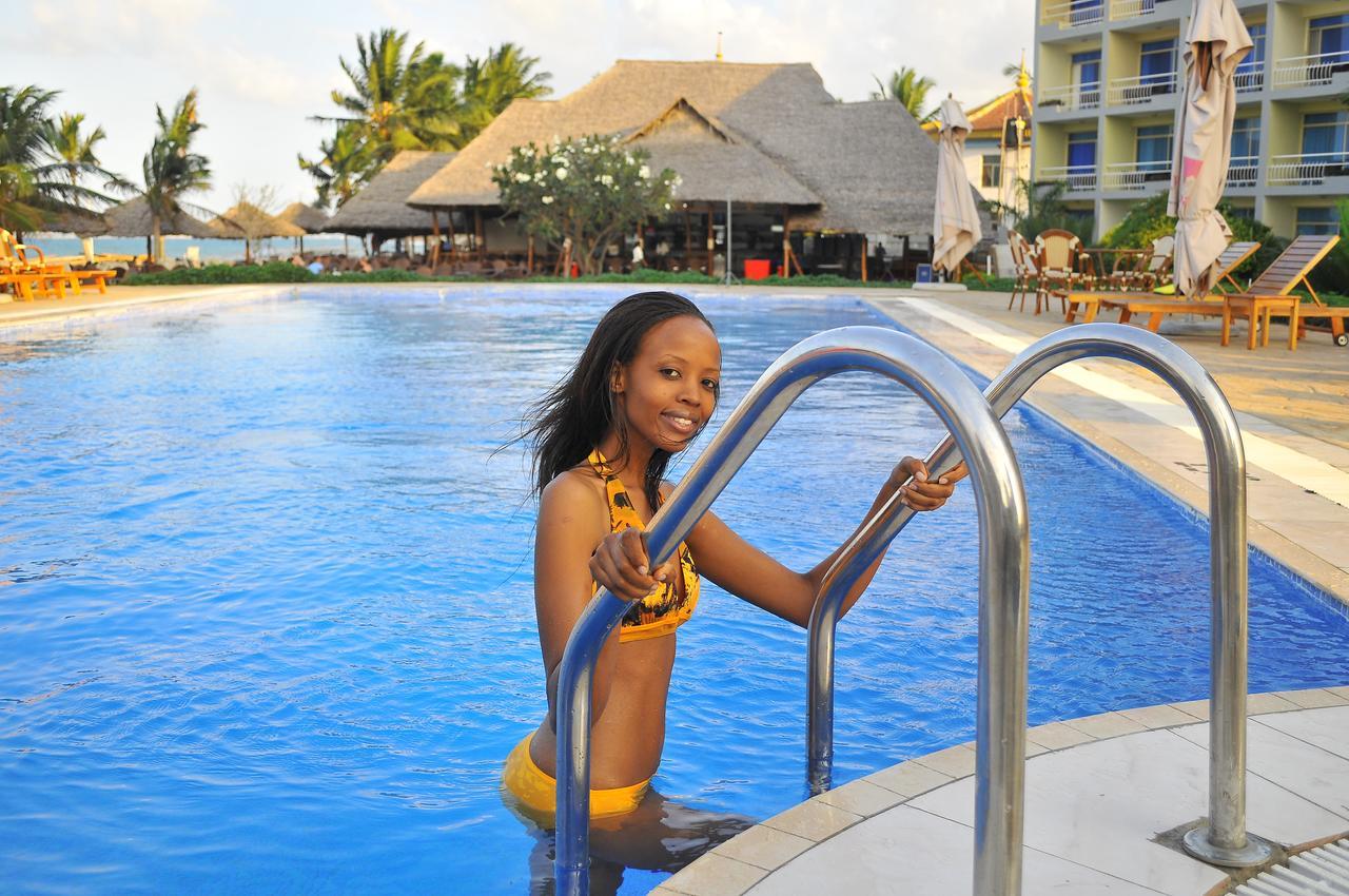 Giraffe Ocean View Hotel Dar es Salaam Buitenkant foto
