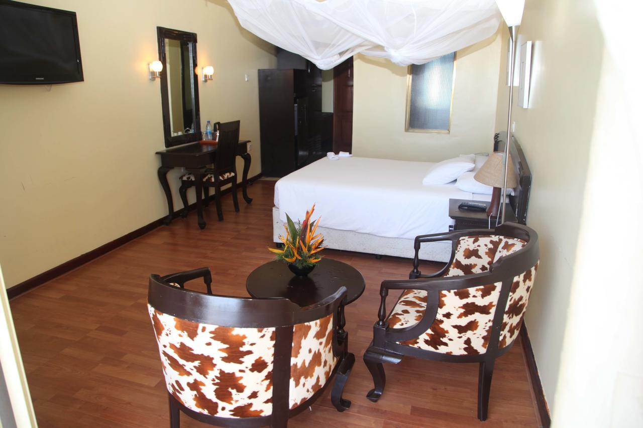 Giraffe Ocean View Hotel Dar es Salaam Buitenkant foto